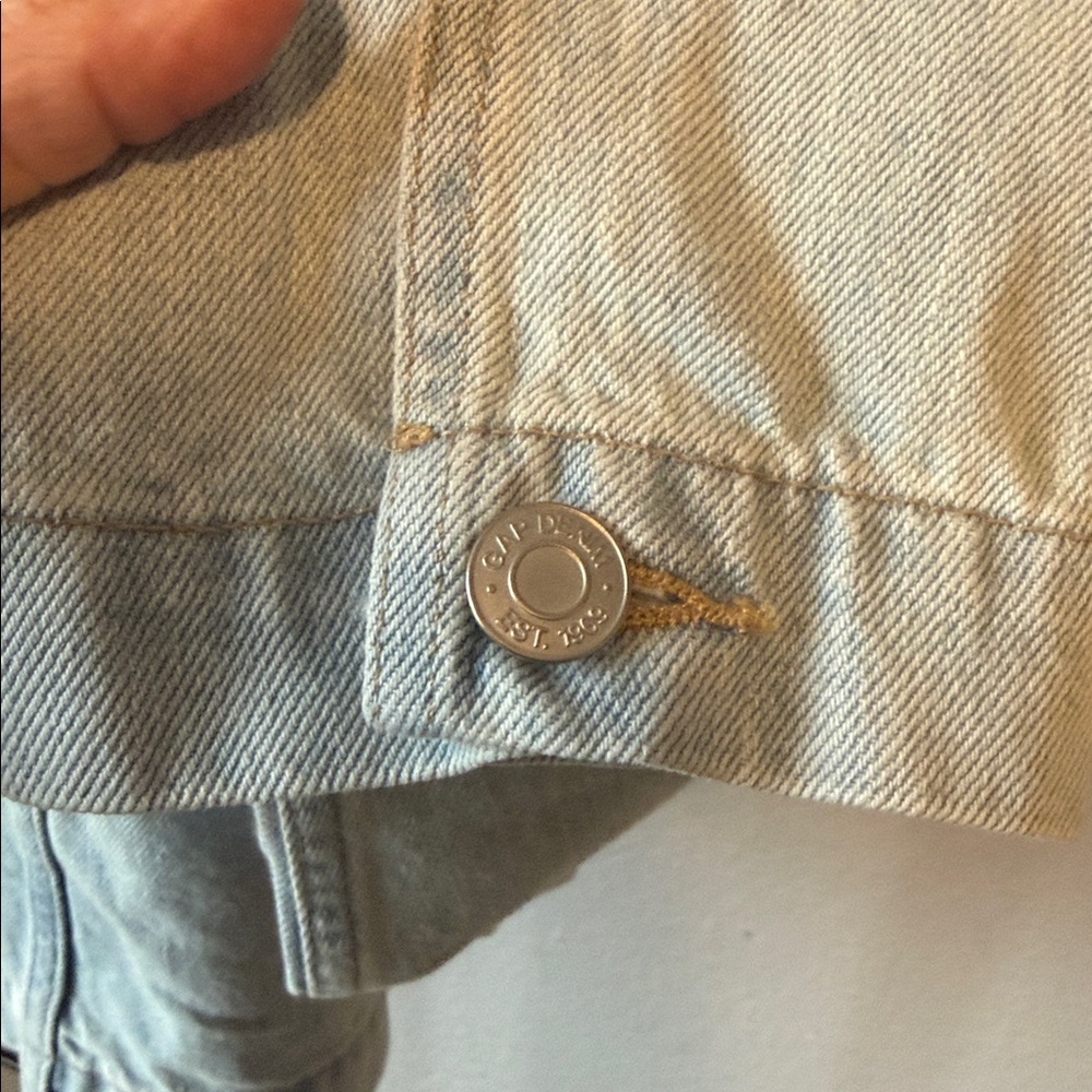 GAP Women's Light Blue Jean Jacket - Picture 7 of 7